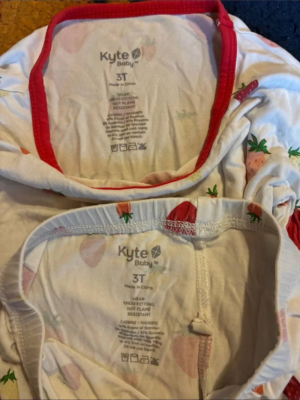 Kyte BABY cream Strawberry Print Pajama Set with Red Trim